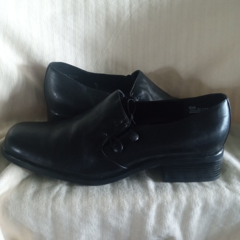 💥NEW! Croft & Barrow REAL LEATHER Black Loafers with buttons  Size 8.5M